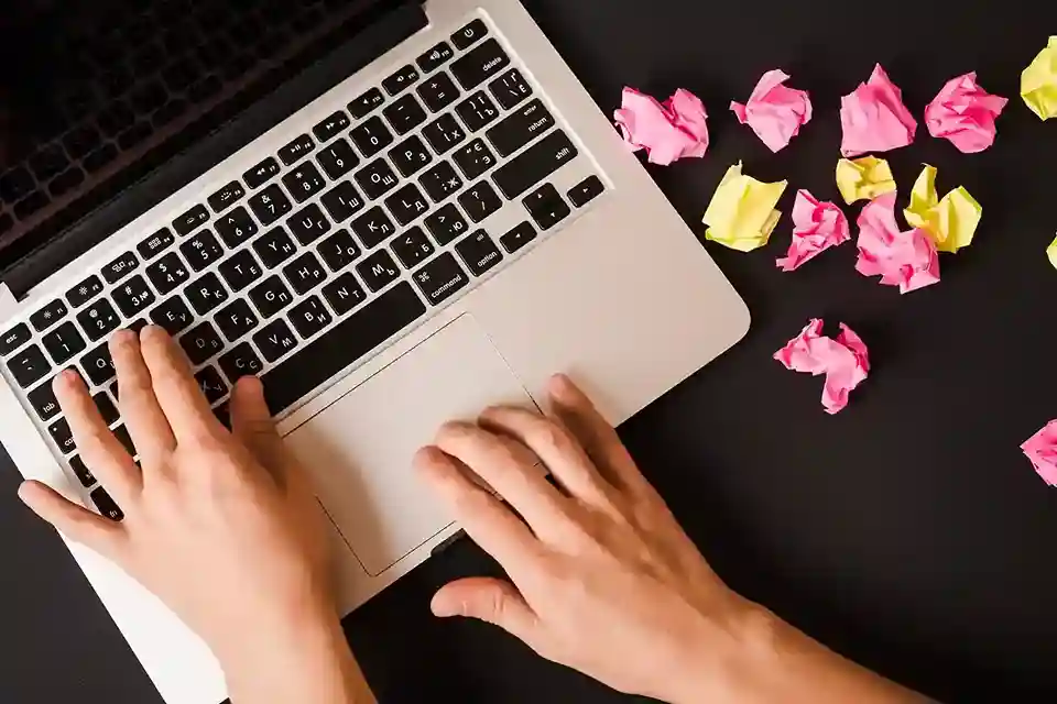common typing mistakes slow down your touch typing