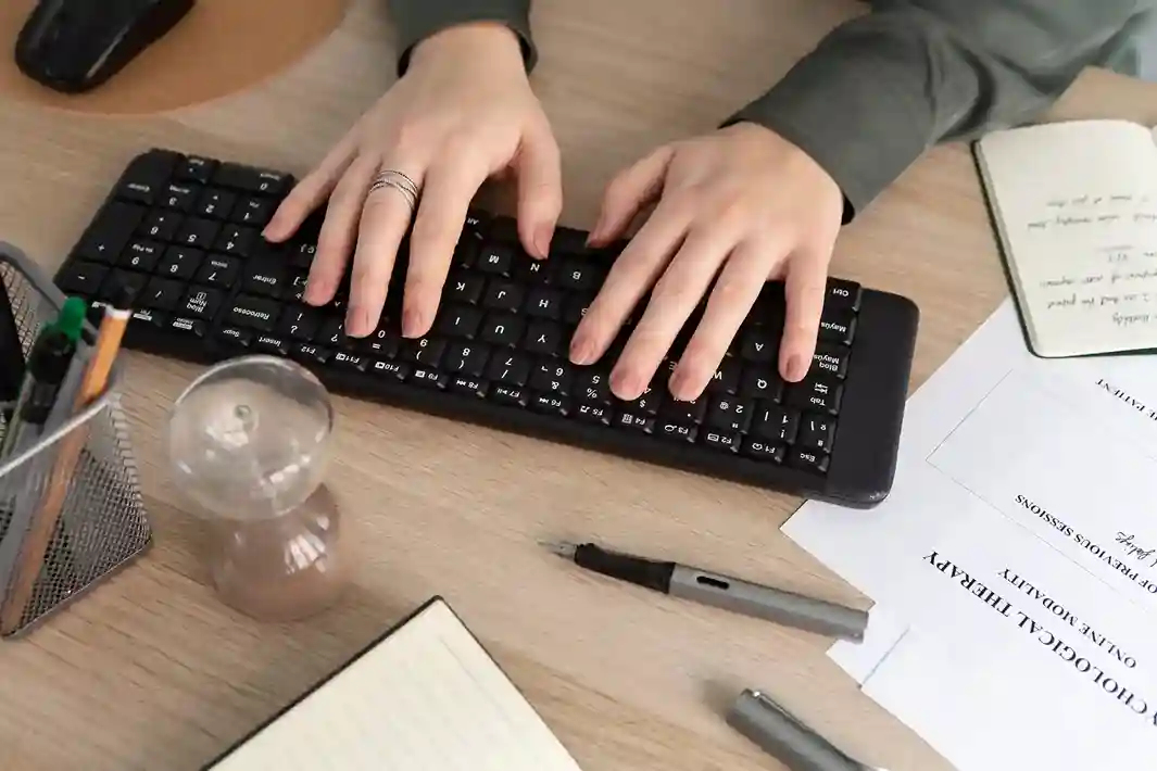 can i type without looking at the keyboard
