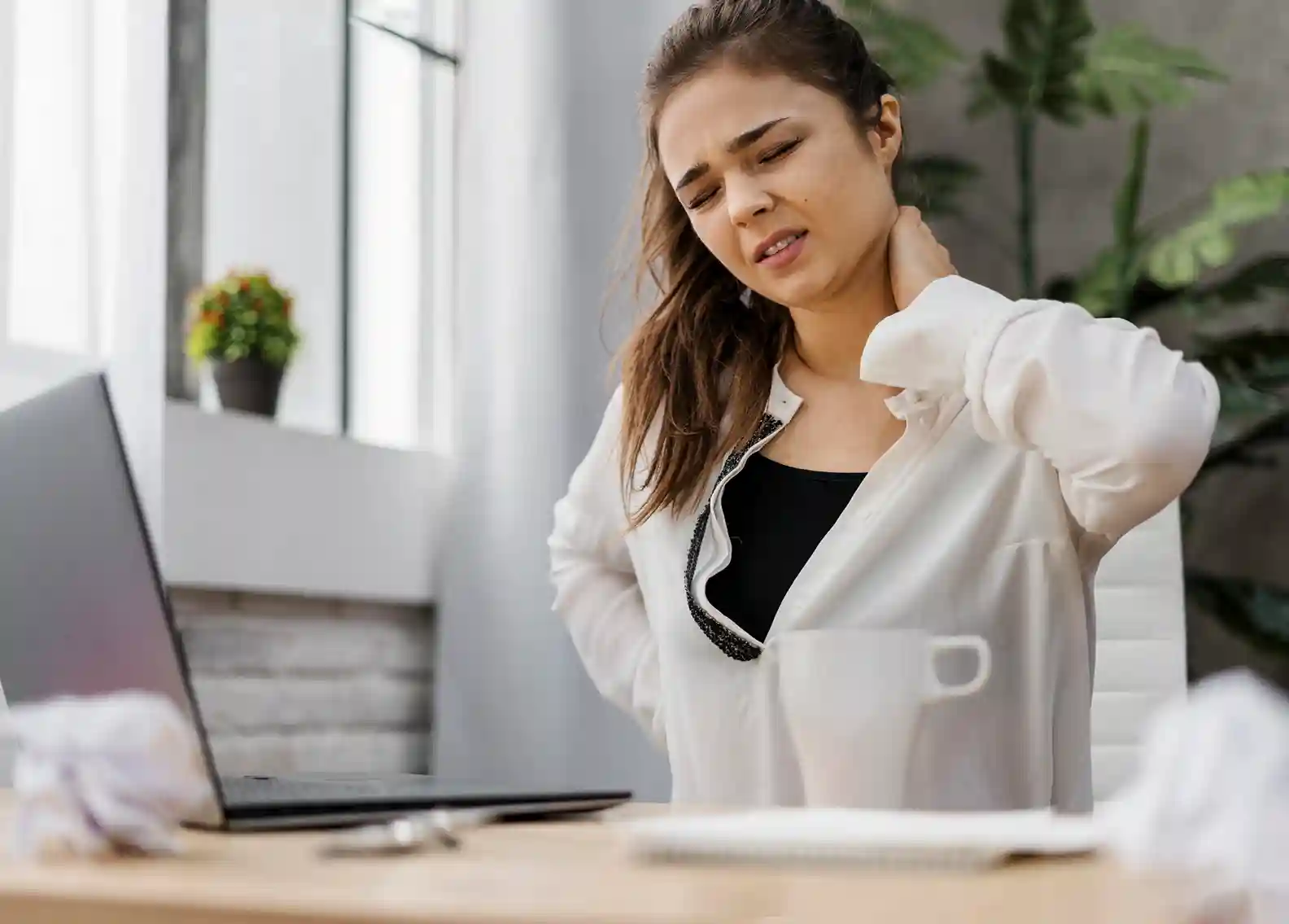 can typing hurt your shoulder